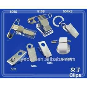 BADGE AUTO PLASTIQUE CLIP METAL