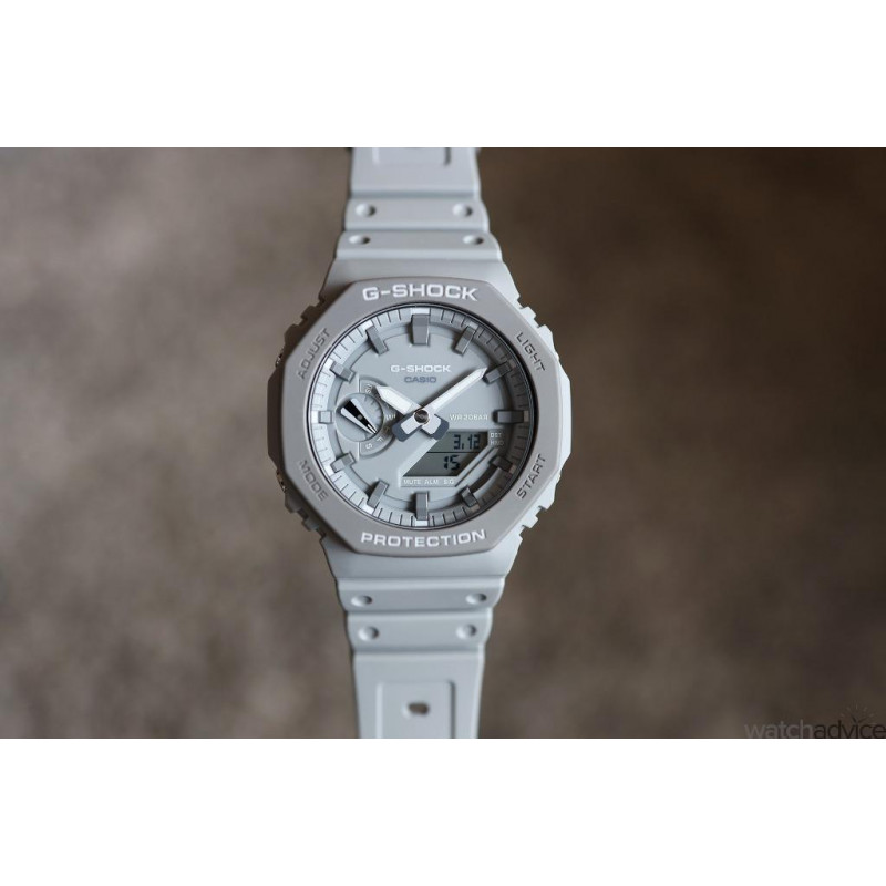 Montre Homme Casio G-Shock GA-2110ET-8ADR - Bracelet Gris En Silicone - Résistance à l'eau 200 Mètres